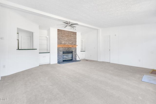 6601 Clearwater Drive, Oxford, NC 27565