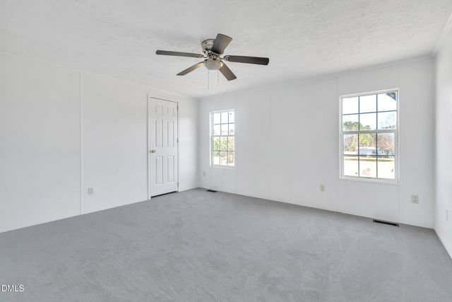 6601 Clearwater Drive, Oxford, NC 27565