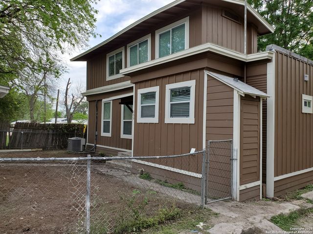 707 W CRAIG PL, San Antonio, TX 78212