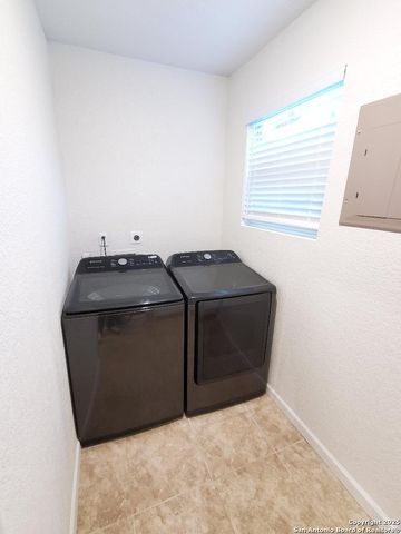 707 W CRAIG PL, San Antonio, TX 78212