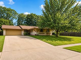 1925 Normandy Drive, Irving, TX 75060