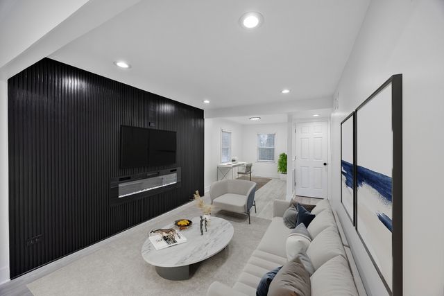 3447 N Osage Avenue, Chicago, IL 60634