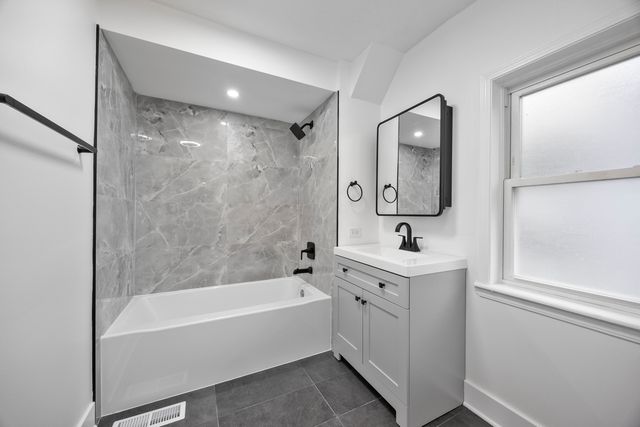 3447 N Osage Avenue, Chicago, IL 60634