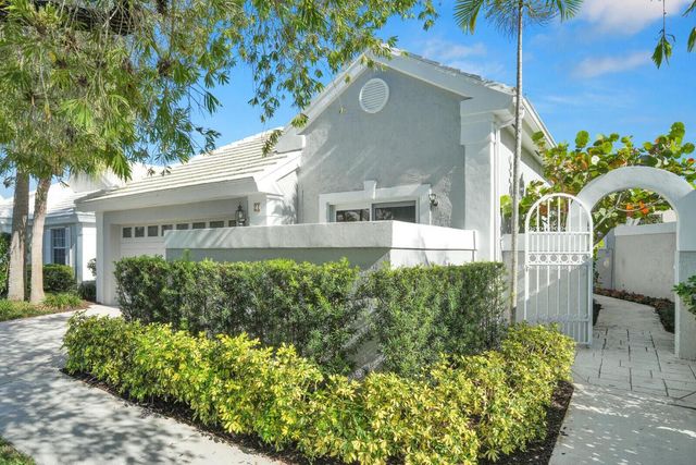 21 Selby Lane, Palm Beach Gardens, FL 33418