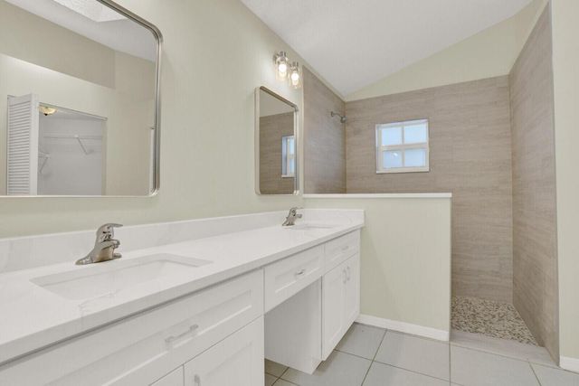 21 Selby Lane, Palm Beach Gardens, FL 33418