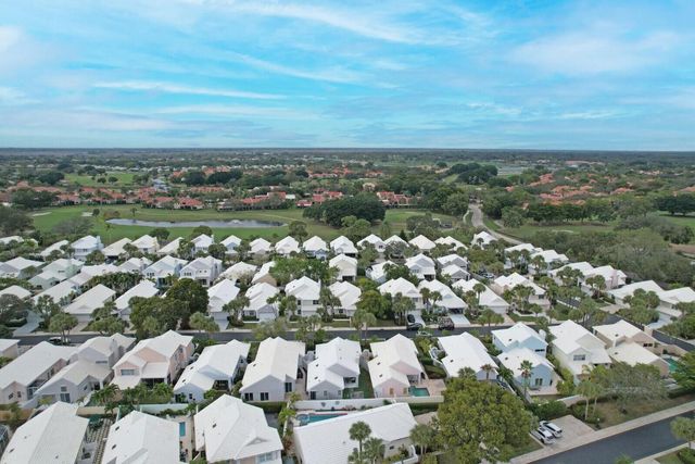 21 Selby Lane, Palm Beach Gardens, FL 33418