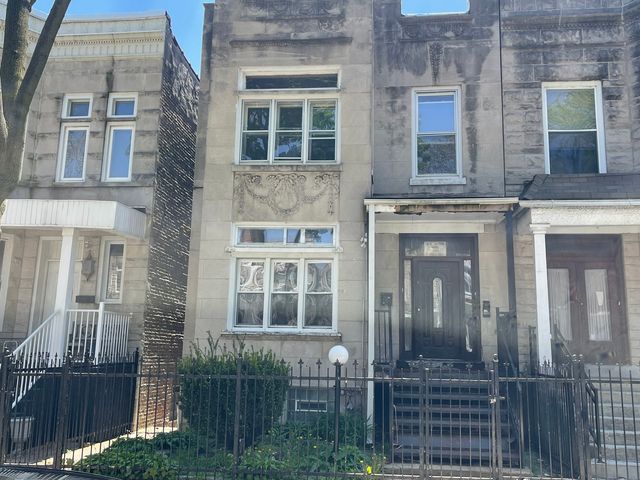 3339 W Flournoy Street, Chicago, IL 60624