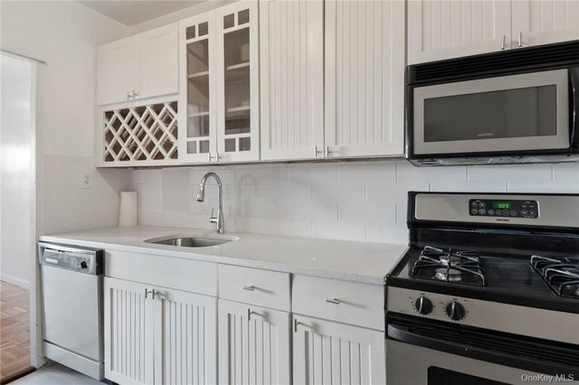 2 Fordham Hill Oval 6H, Bronx, NY 10468