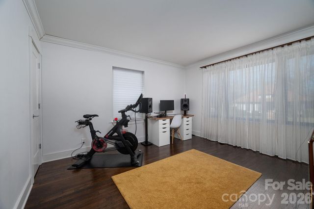 1642 Hawthorne Lane, Charlotte, NC 28205