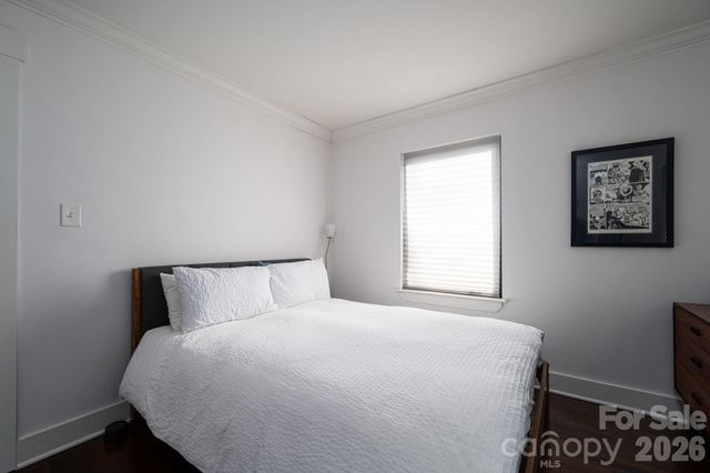 1642 Hawthorne Lane, Charlotte, NC 28205