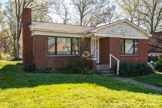 1642 Hawthorne Lane, Charlotte, NC 28205