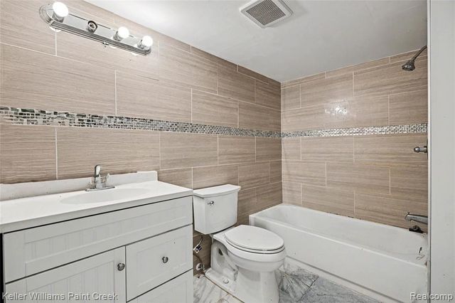 33180 Glengary Court, Sterling Heights, MI 48310