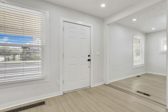 841 Saint Clair Avenue, Columbus, OH 43201