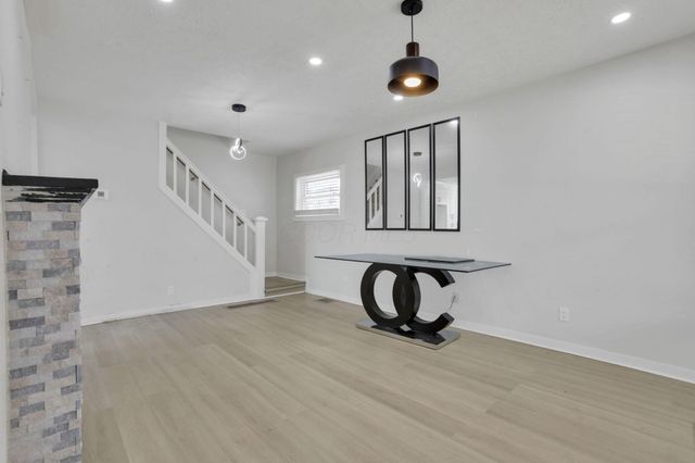 841 Saint Clair Avenue, Columbus, OH 43201