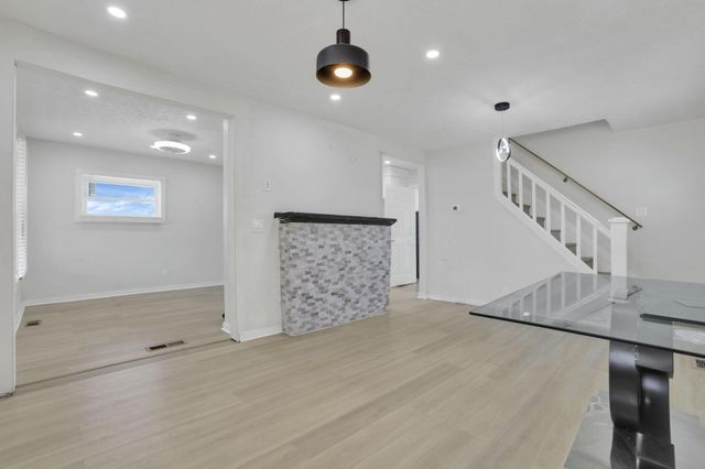 841 Saint Clair Avenue, Columbus, OH 43201