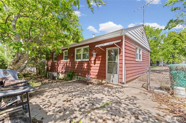 1708 Dellwood Court, St Louis, MO 63136