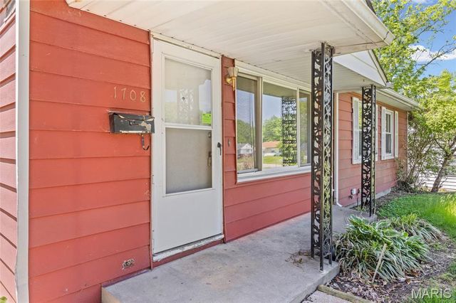 1708 Dellwood Court, St Louis, MO 63136