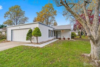 83 Banyan Plaza, Monroe, NJ 08831