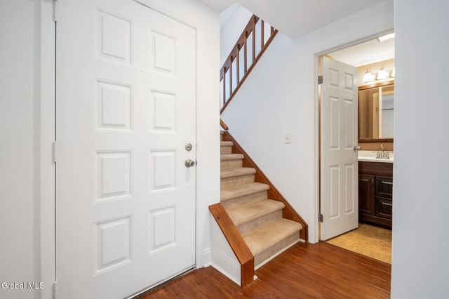 62 Arrowwood Place, Malta, NY 12020