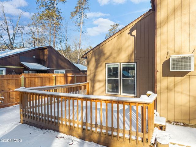 62 Arrowwood Place, Malta, NY 12020