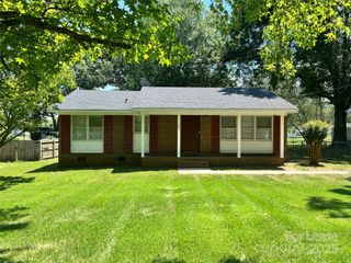 821 Brookwood Drive, Mooresville, NC 28115