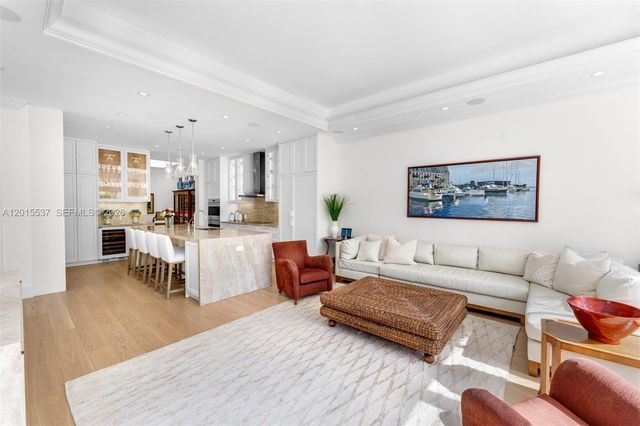 3 Turtle Walk, Key Biscayne, FL 33149