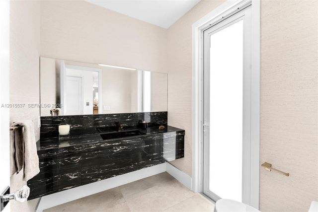 3 Turtle Walk, Key Biscayne, FL 33149
