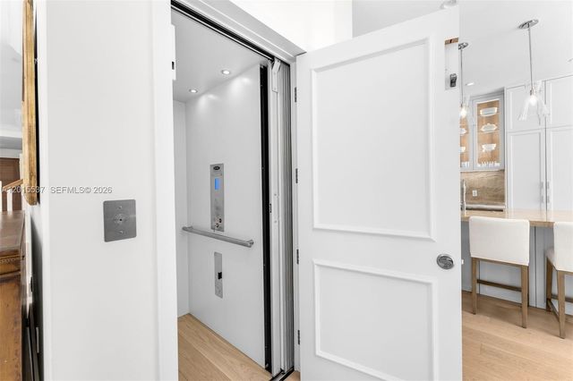 3 Turtle Walk, Key Biscayne, FL 33149