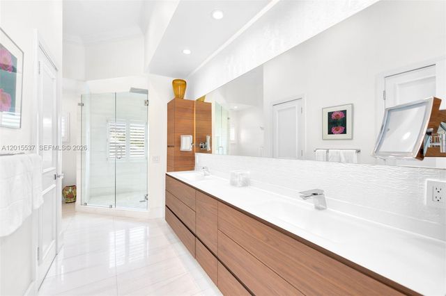 3 Turtle Walk, Key Biscayne, FL 33149