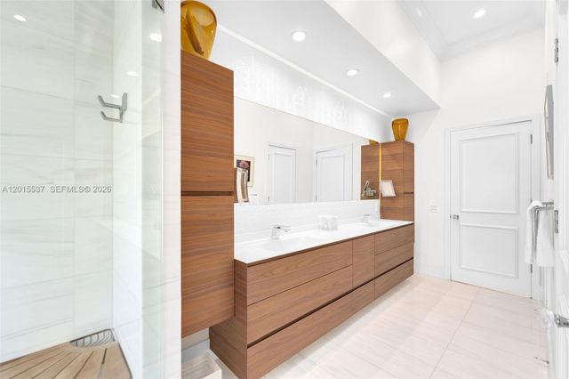3 Turtle Walk, Key Biscayne, FL 33149