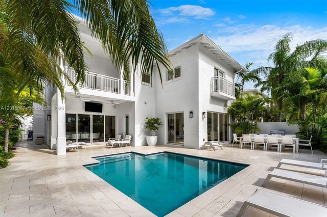 3 Turtle Walk, Key Biscayne, FL 33149