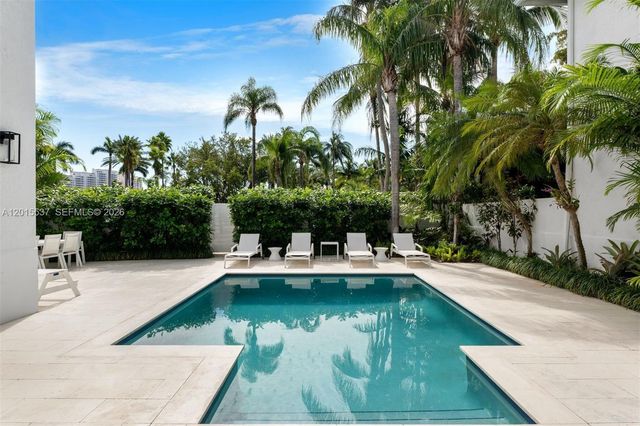 3 Turtle Walk, Key Biscayne, FL 33149