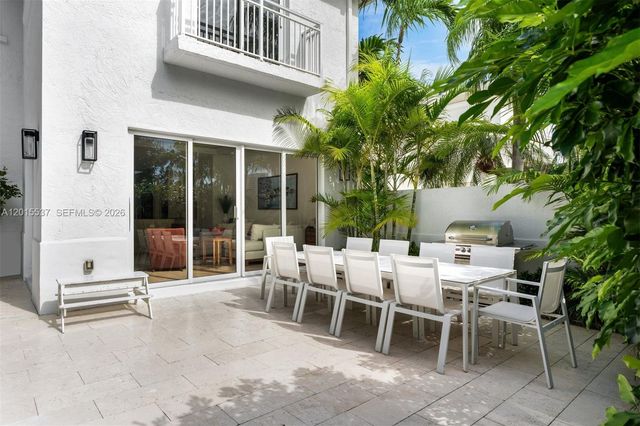 3 Turtle Walk, Key Biscayne, FL 33149