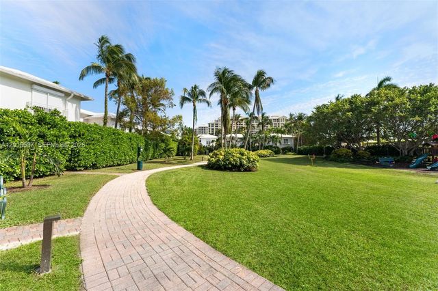 3 Turtle Walk, Key Biscayne, FL 33149