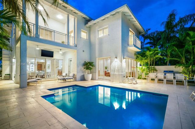 3 Turtle Walk, Key Biscayne, FL 33149