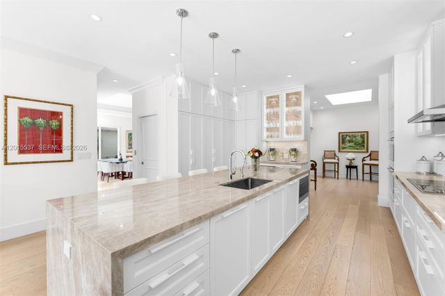 3 Turtle Walk, Key Biscayne, FL 33149