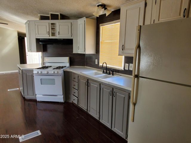 708 W MCMURRAY Boulevard 29, Casa Grande, AZ 85122