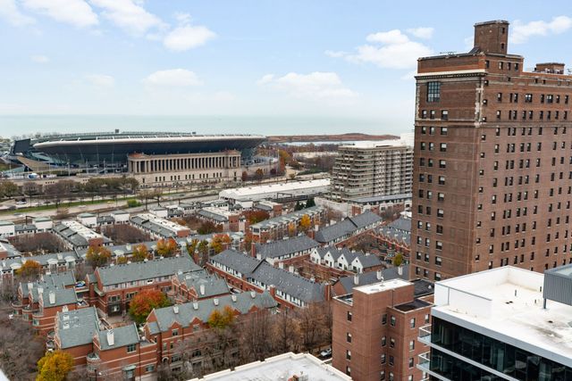 100 E 14th Street 2106, Chicago, IL 60605