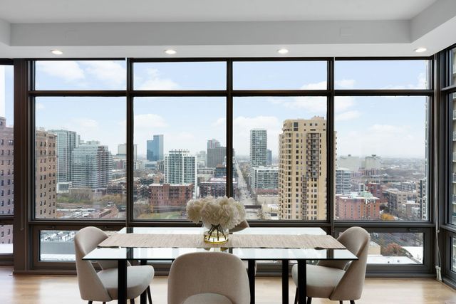 100 E 14th Street 2106, Chicago, IL 60605