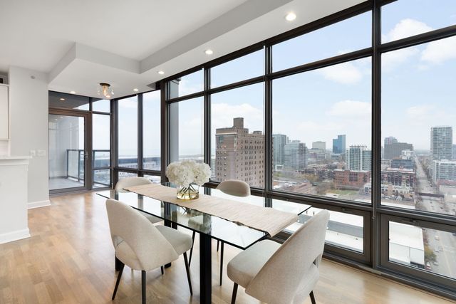 100 E 14th Street 2106, Chicago, IL 60605