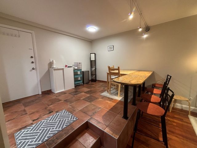 57 Broadlawn Park 11, Boston, MA 02467
