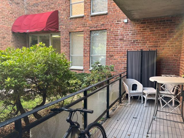 57 Broadlawn Park 11, Boston, MA 02467