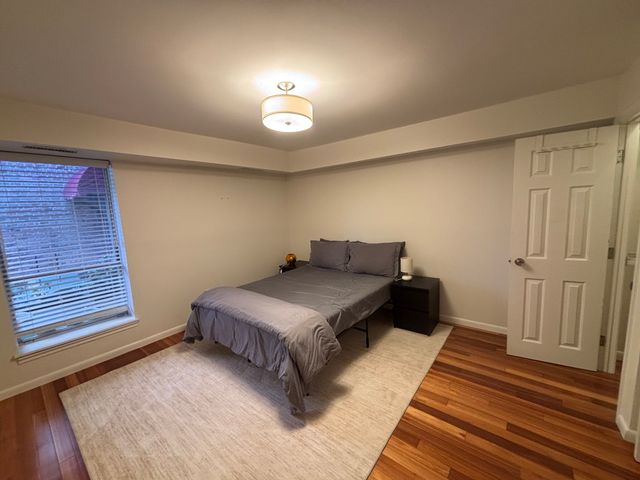 57 Broadlawn Park 11, Boston, MA 02467