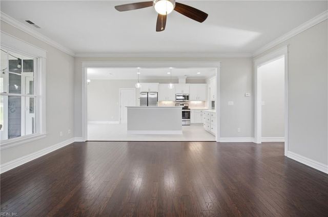 2002 Anthony PL, Suffolk, VA 23432