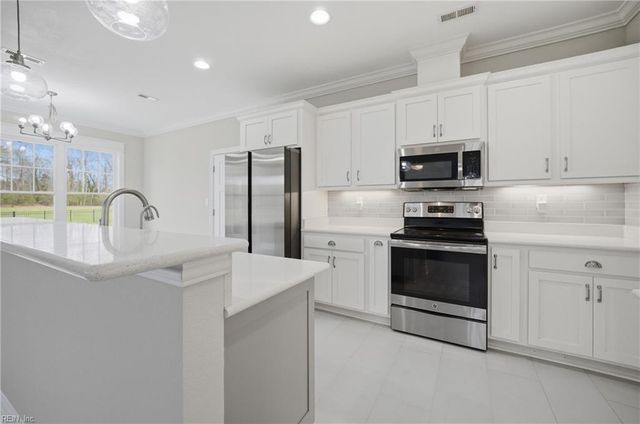 2002 Anthony PL, Suffolk, VA 23432