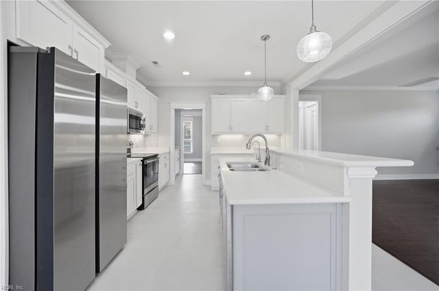 2002 Anthony PL, Suffolk, VA 23432