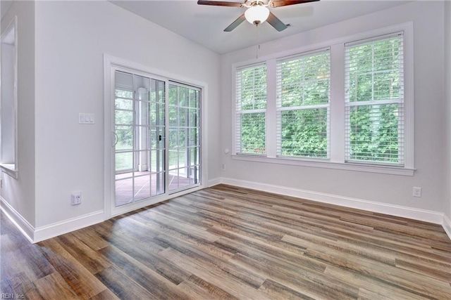 126 Creek Front LN, Suffolk, VA 23435