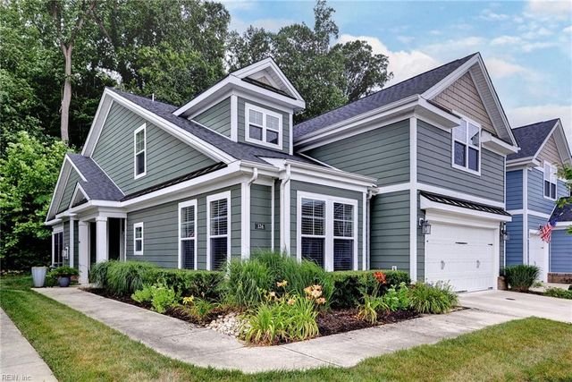 126 Creek Front LN, Suffolk, VA 23435