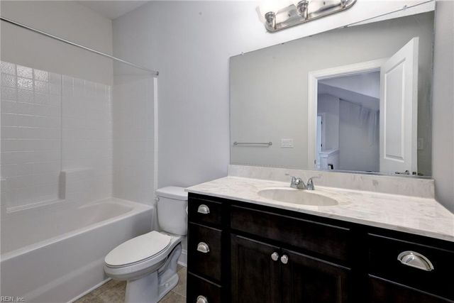 126 Creek Front LN, Suffolk, VA 23435