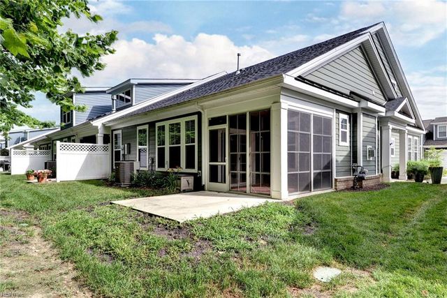 126 Creek Front LN, Suffolk, VA 23435